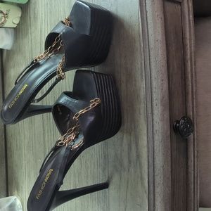 Fashion nova heels